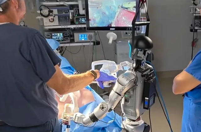 Robot Phẫu Thuật: Bước Đột Phá Trong Y Học Với Công Nghệ Điều Khiển Từ Xa