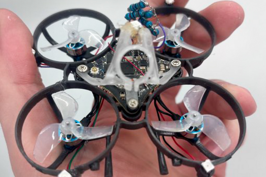 Giải Pháp Tiêu Diệt Muỗi Bằng Drone: Tương Lai Không Có Côn Trùng Phiền Toái?