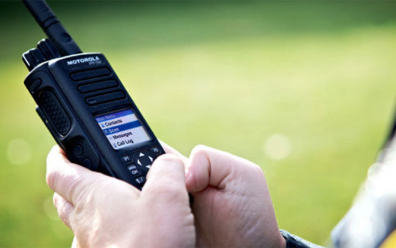 Hướng Dẫn Sử Dụng Bộ Đàm Motorola Dành Cho Người Mới Khởi Đầu 1 Sử dụng bộ đàm đúng cách không quá khó