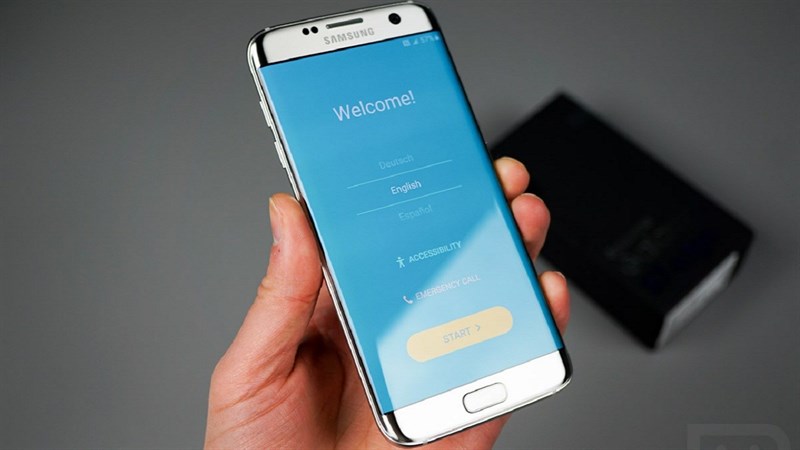 android-va-ios-7 ROM tùy biến giúp người dùng thay đổi hệ điều hành Android.