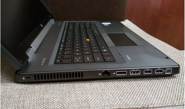 cong-ket-noi-8570w Cổng kết nối của Hp Elitebook 8570w còn khá hạn chế so với Dell M4700