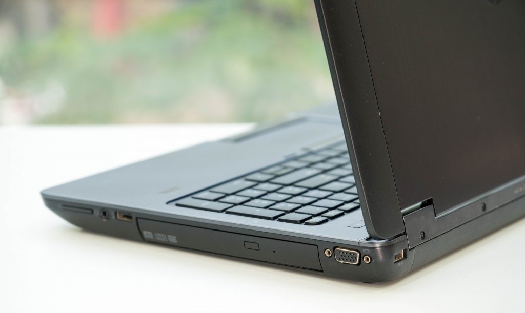 cong-ket-noi-zbook-15-g1 Cổng kết nối của Hp Zbook 15 G1