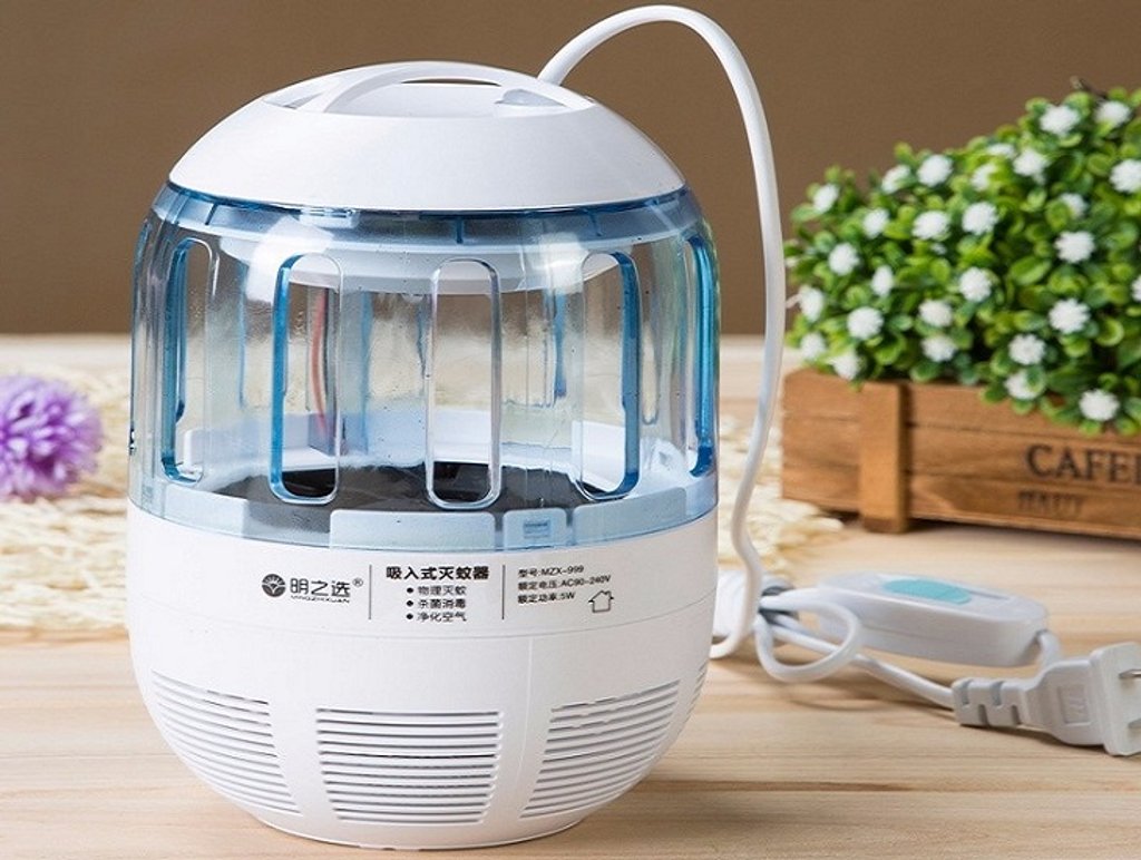 Những Giải Pháp An Toàn Để Đuổi Và Diệt Muỗi Tại Nhà 1 Sử dụng đèn bắt muỗi