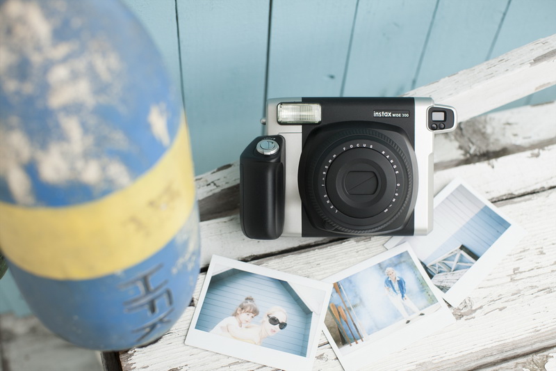 fujifilm-instax-wide-300 Fujifilm instax WIDE 300