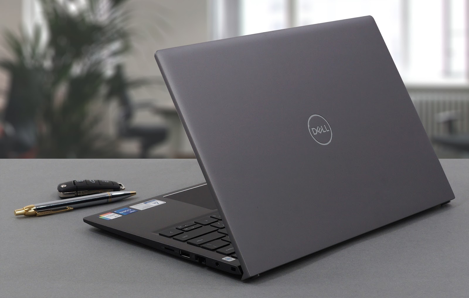 Laptop Dell Vostro là sự trở lại đầy mạnh mẽ của thương hiệu Dell