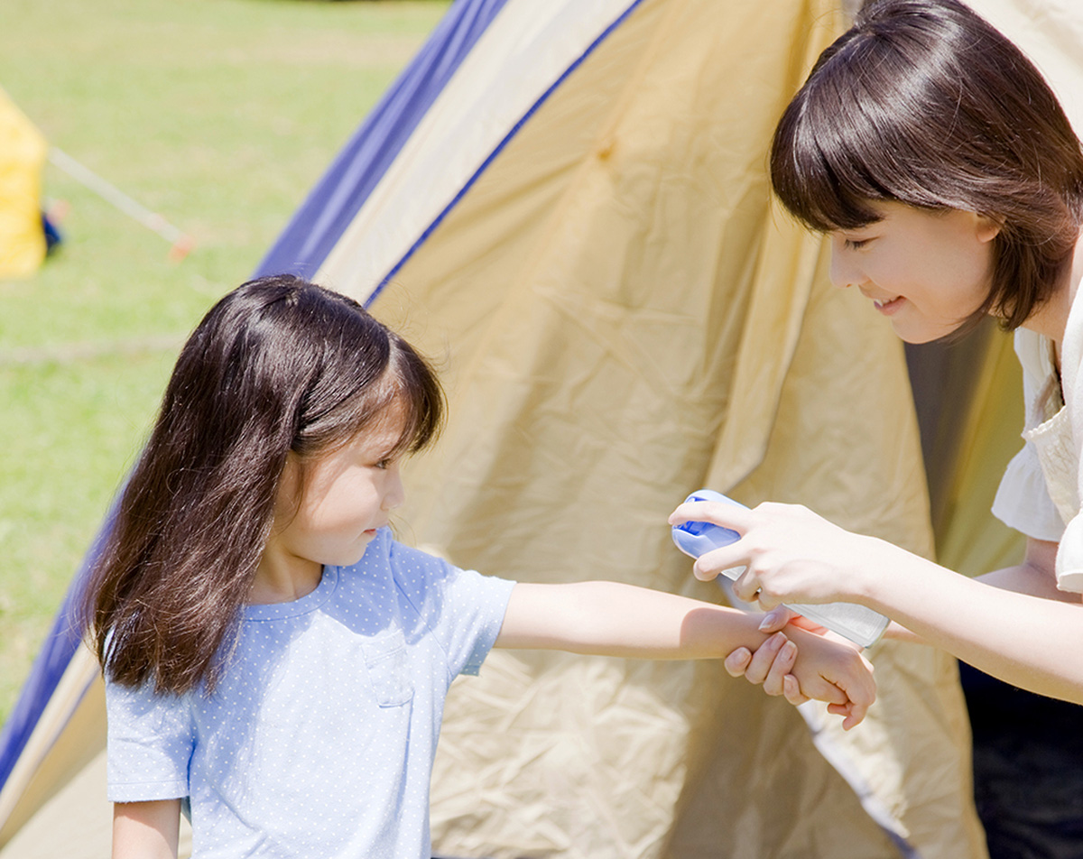Những Giải Pháp An Toàn Để Đuổi Và Diệt Muỗi Tại Nhà 4 Sử dụng kem chống muỗi