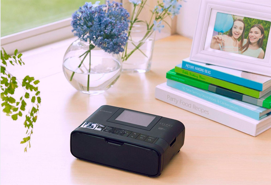 may-in-anh-mini-canon-selphy-cp1300-wifi-den Máy In Ảnh Mini Canon Selphy CP1300 Wifi