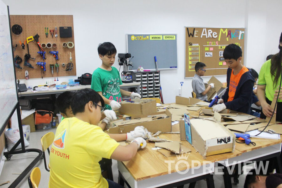 Khám Phá Top 5 Robot Giáo Dục STEM Đáng Chú Ý Nhất