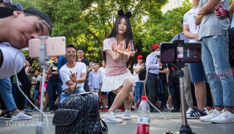 Khám Phá 10 Nền Tảng Live Stream Đỉnh Cao Thời Nay Khám Phá 10 Nền Tảng Live Stream Đỉnh Cao Thời Nay